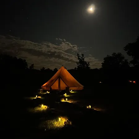 Tipi Au Murmure Du Champs * Montclus (Gard)