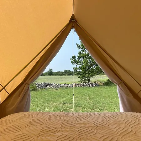 Glamping Tipi Au Murmure Du Champs *